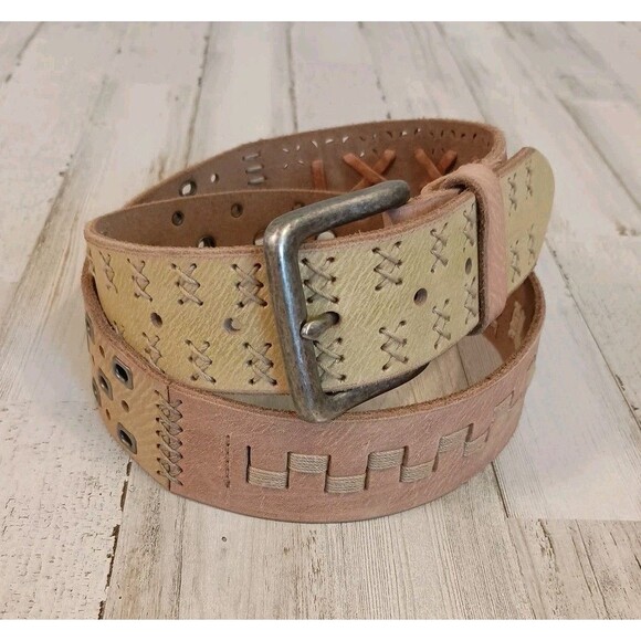 FOSSIL Leather Patchwork Belt Size M Pastel Pink Yellow Grommets Bohemian EUC - Picture 1 of 10